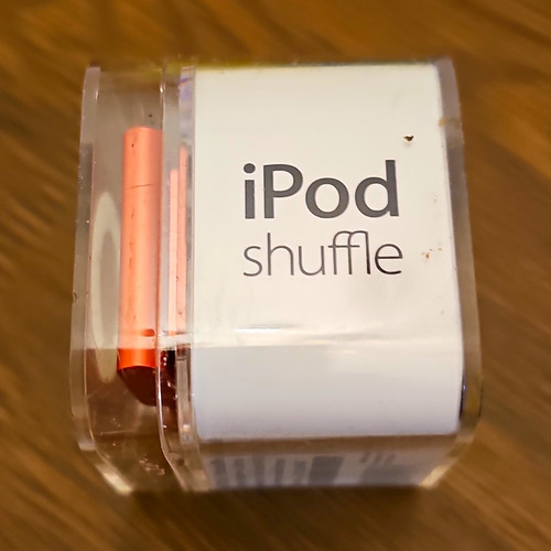 Apple ipod shuffle 4th gen - ipod,