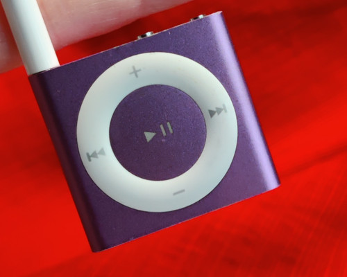 Apple ipod shuffle purple 2gb - purple,